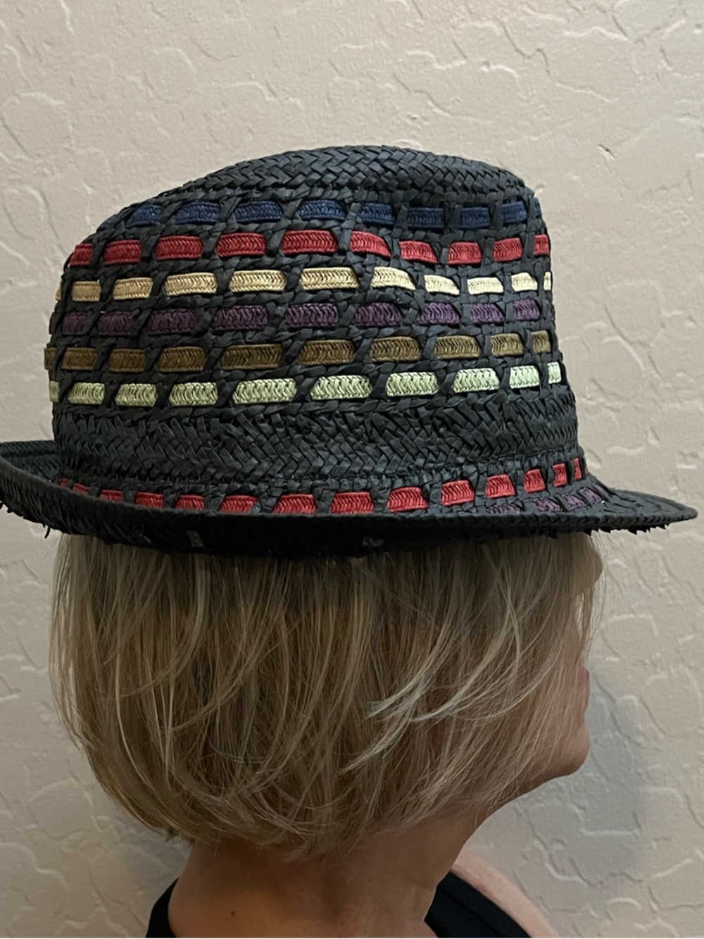 Straw Hat - Picture 3 of 4